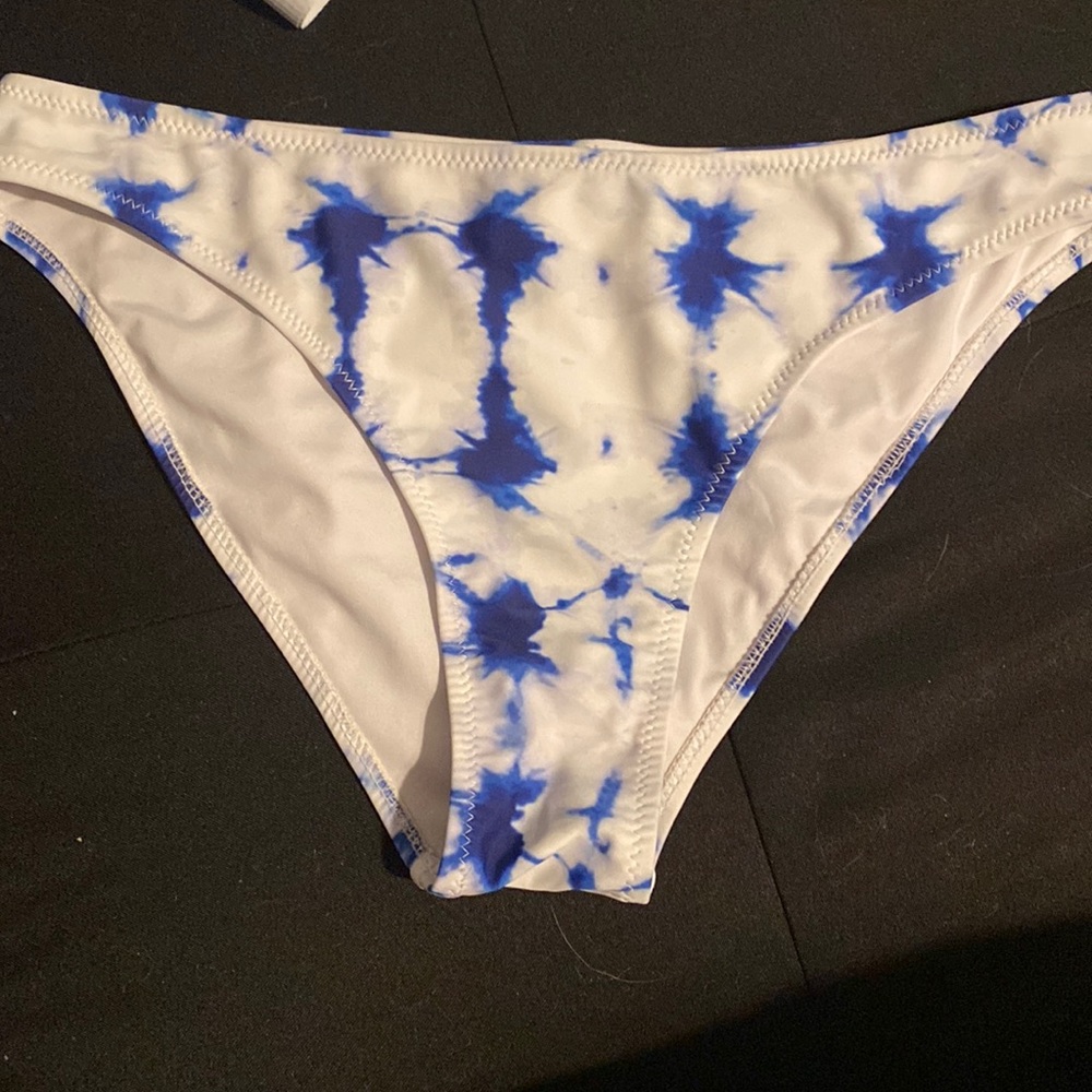 Cupshe Blue White Tie Die Marble Bikini Bottoms